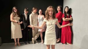 “Ρωμαίος Ιουλιέτα & το… Σόι τους” από εφήβους…