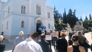Το τελευταίο αντίο είπαν σήμερα συγγενείς και φίλοι στον Γιώργο Τρυφωνίδη