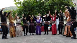 Παραδοσιακοί Χοροί και Μνήμες στη Γιορτή Πολιτισμού του Συρράκου