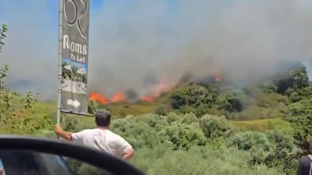 Πύρινο μέτωπο ανάμεσα σε Κανάλι και Μονολίθι Πρέβεζας – Εστάλη 112