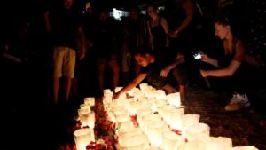Συγκίνηση στις εκδηλώσεις μνήμης για την 7η επέτειο από τη φονική πυρκαγιά στο Μάτι