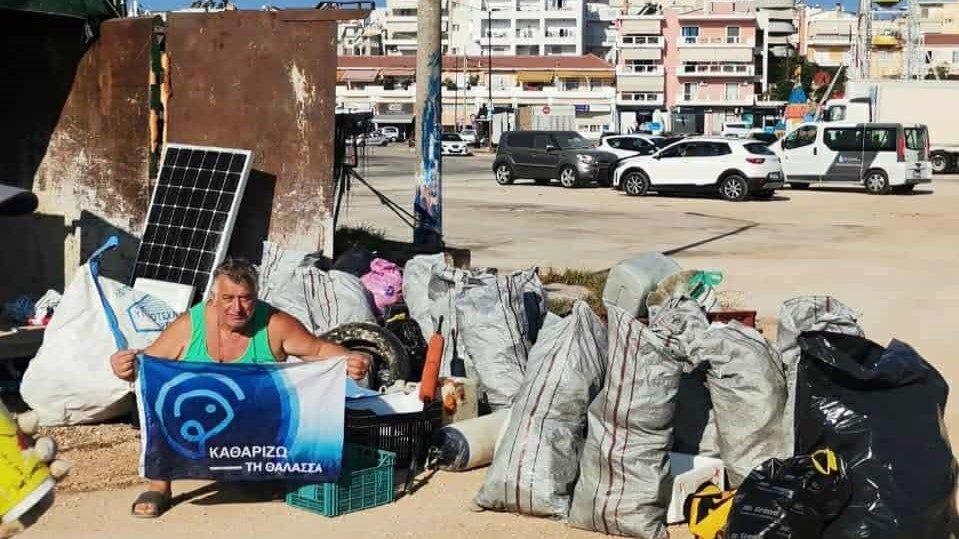 Αλιείς καθάρισαν τον Αμβρακικό Κόλπο από πλαστικά και απορρίμματα