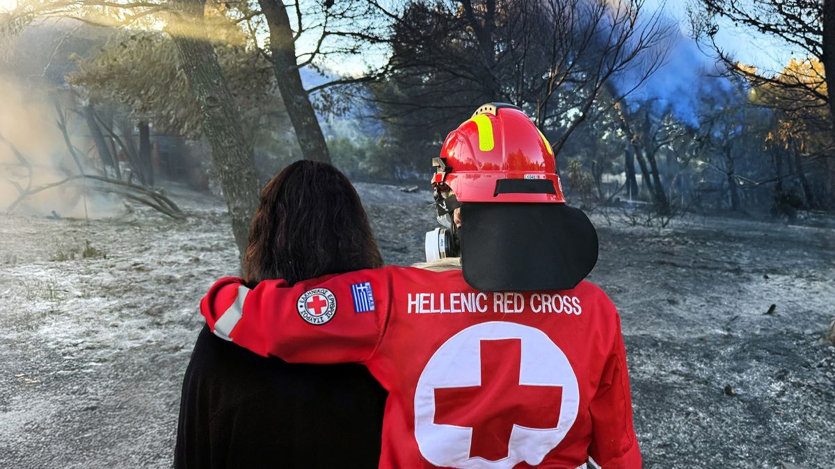 Ελληνικός Ερυθρός Σταυρός: Δέκα βασικές οδηγίες προστασίας μετά από πυρκαγιά