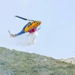 Πυροσβεστικό ελικόπτερο κατέπεσε στη Λίμνη Αώου – Σώοι οι δύο επιβαίνοντες