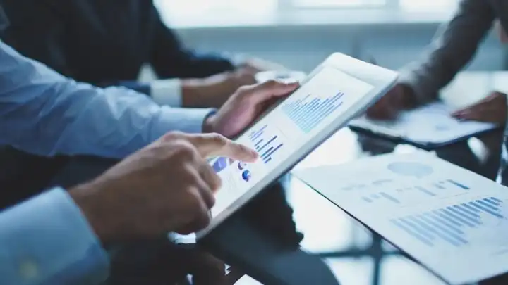 ΕΛΣΤΑΤ: Αύξηση 1,3% στον τζίρο των επιχειρήσεων το γ’ τρίμηνο