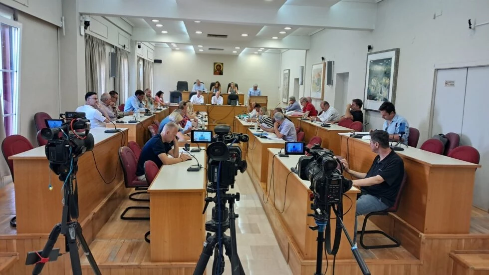 Περιφερειακό Συμβούλιο λογοδοσίας: Ερωτήματα για οδικό δίκτυο και σύνδεση Κόνιτσα-Καλπάκι από το “Κοινό των Ηπειρωτών”