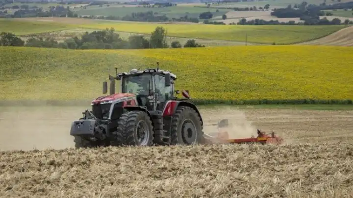Βουλή: Στις 21/01 η η πρόταση του πρωθυπουργού για σύσταση διακομματικής για τα αγροτικά
