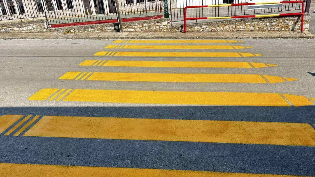 Διαβάσεις πεζών και ΚΟΚ: Τι ισχύει πραγματικά για οδηγούς και πεζούς