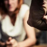 Πάτρα: Αστυνομικοί έσπασαν την πόρτα και έσωσαν γυναίκα από τα χέρια του συζύγου της