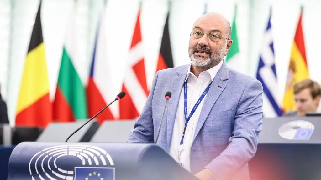 Ευρωκοινοβούλιο: Αρναούτογλου για το νερό – «Ανθεκτικότητα με επενδύσεις, δίκτυα και δημόσιο έλεγχο»