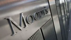 Moody’s: Θετικές πλέον οι προοπτικές της ελληνικής οικονομίας – Στο Baa3 η αξιολόγηση