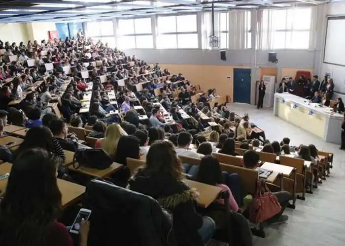 Αυτόματη διαγραφή μη ενεργών φοιτητών από αύριο – «Μπορεί να ξεπεράσουν και τις 220.000» λέει ο Ν. Παπαϊωάννου (βίντεο)