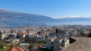 Καιρός στην Ήπειρο: Αίθριος με τοπικές νεφώσεις και πιθανές μπόρες στα ορεινά (βίντεο)