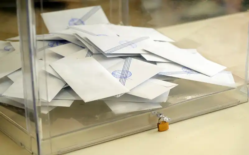 Δημοσκόπηση GPO: Στις 13,7 μονάδες η διαφορά ΝΔ και ΠΑΣΟΚ – Στο 20% οι πιθανοί ψηφοφόροι της Καρυστιανού