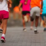 «Τα παιδιά δεν είναι μικροί ενήλικες» – Νέα εποχή στην παιδιατρική έρευνα