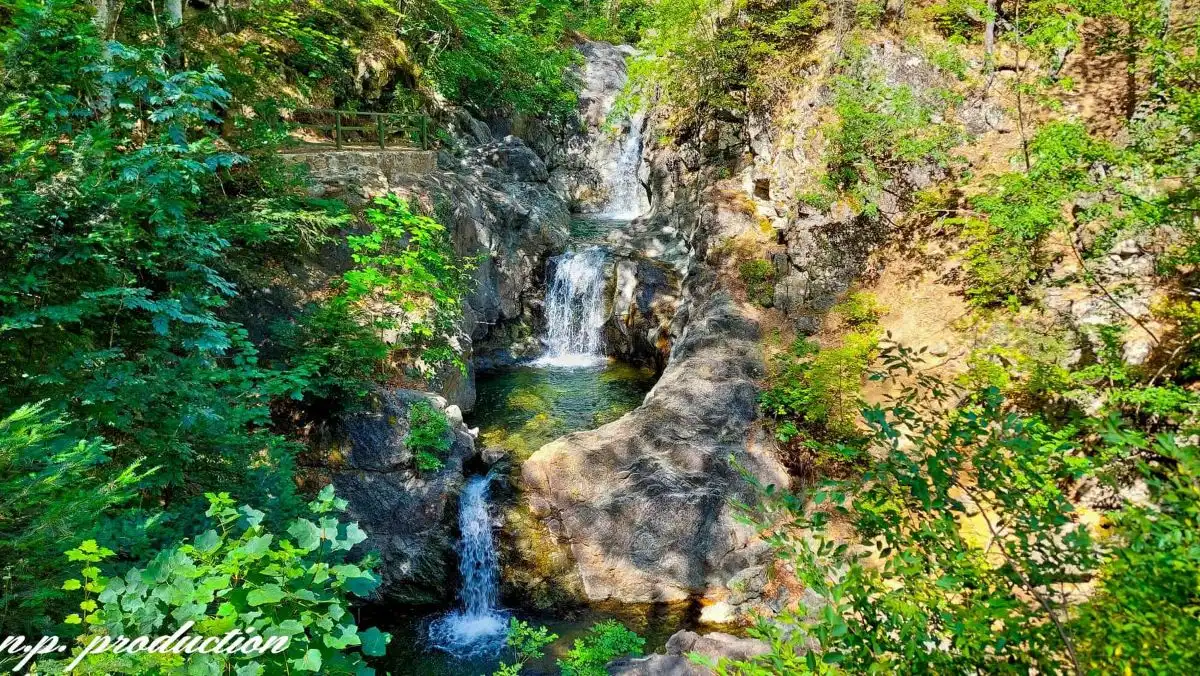 Ο καταρράκτης «Μπουλουβάρος» κοντά στη Μηλιά Μετσόβου (video)