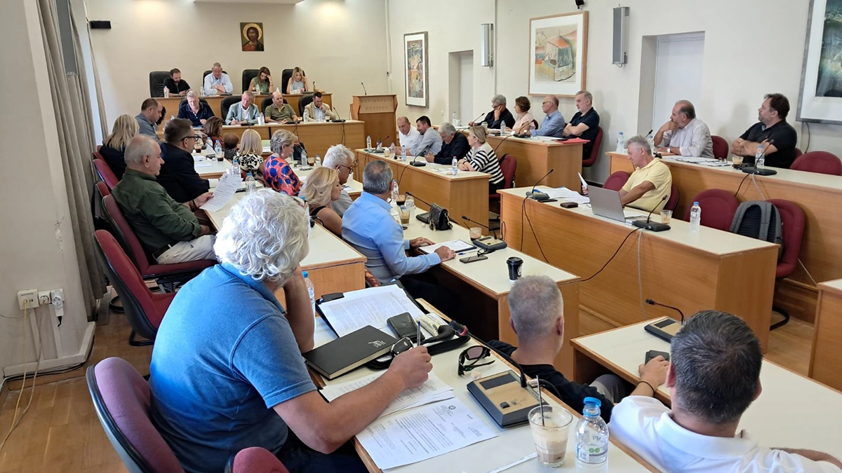 Περιφερειακό Συμβούλιο: Συζητά για καύση απορριμμάτων, πλωτά Παμβώτιδας και Τμήμα Λογιστικής Πρέβεζας