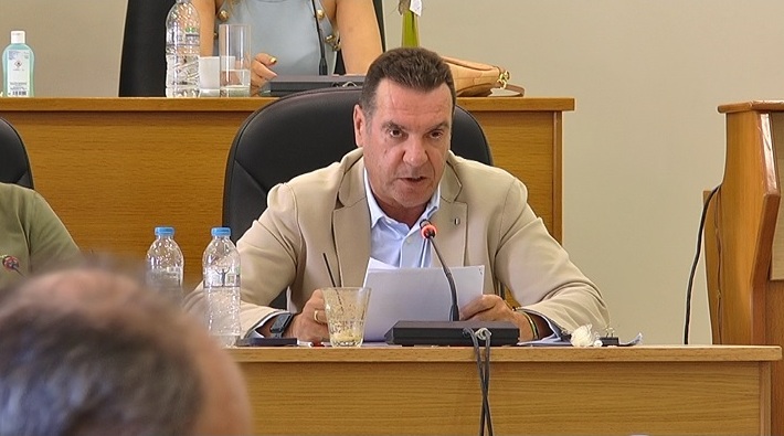 Απαντήσεις Ψαθά για δρόμο Αθαμάνιο–Θεοδώριανα, ΥΗΕ Αυλακίου και αντλιοταμίευση Πουρναρίου