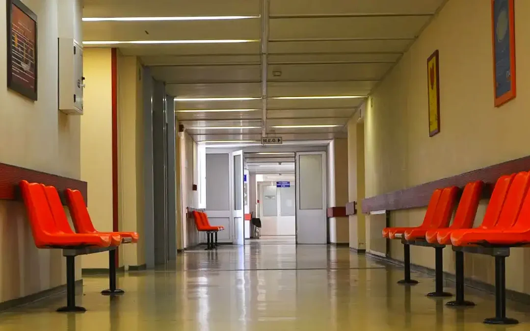 Ν. Τζανάκης για γρίπη: «Δεν χρειάζεται πανικός – Ίσως και 1.200 εισαγωγές στα νοσοκομεία την εβδομάδα» (βίντεο)