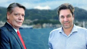 Ένας τύπος… διαφορετικός στο Περιφερειακό Συμβούλιο – Ο αντιπεριφερειάρχης Θεσπρωτίας (βίντεο)