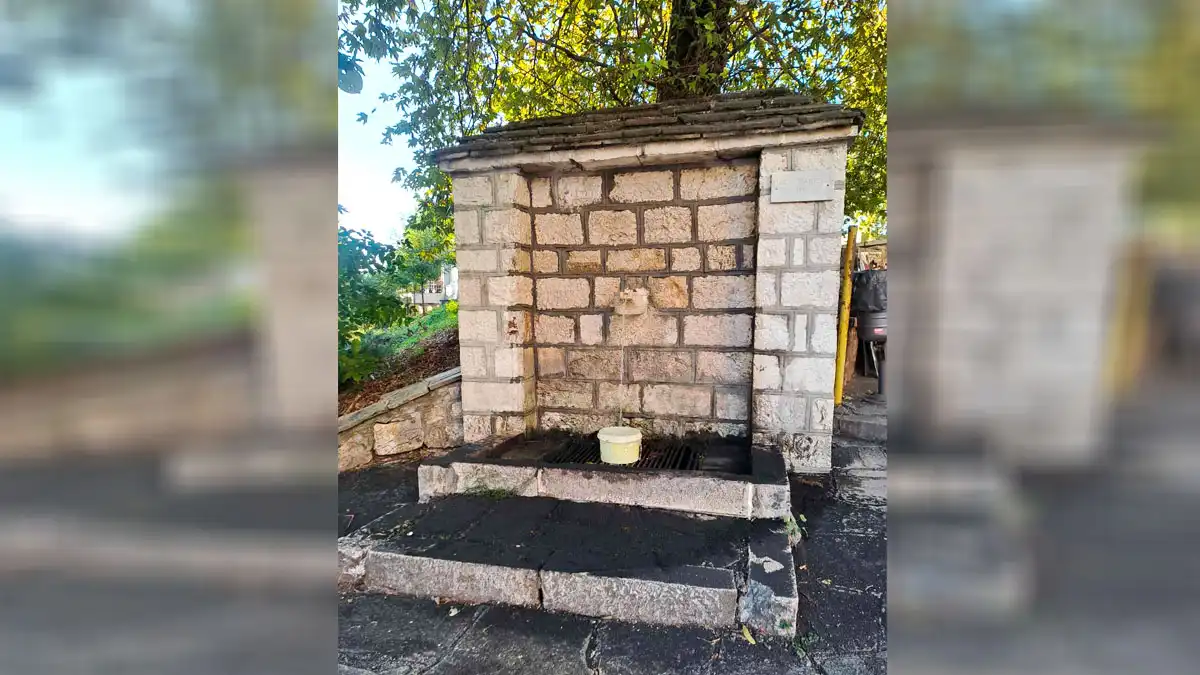 Ιωάννινα: Καθαρίστηκαν η βρύση στην ΟΑΣΗ και οι προτομές στο Άλσος