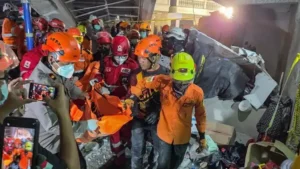 Ινδονησία: Τουλάχιστον 30 νεκροί εξαιτίας των κατολισθήσεων στην Ιάβα