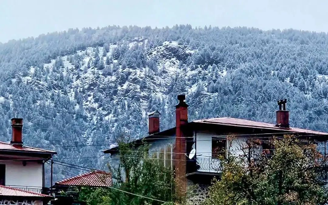 Χάρτες του Meteo καταγράφουν πού θα πέσουν χιόνια παραμονή Πρωτοχρονιάς