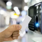 Μισθολογική διαφάνεια: Τι αλλάζει σε προσλήψεις και αμοιβές ανδρών-γυναικών με το νέο νομοσχέδιο