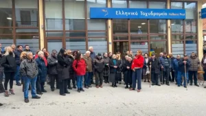 Μέτσοβο: Κινητοποίηση για να μην κλείσει το κατάστημα των ΕΛΤΑ (βίντεο)