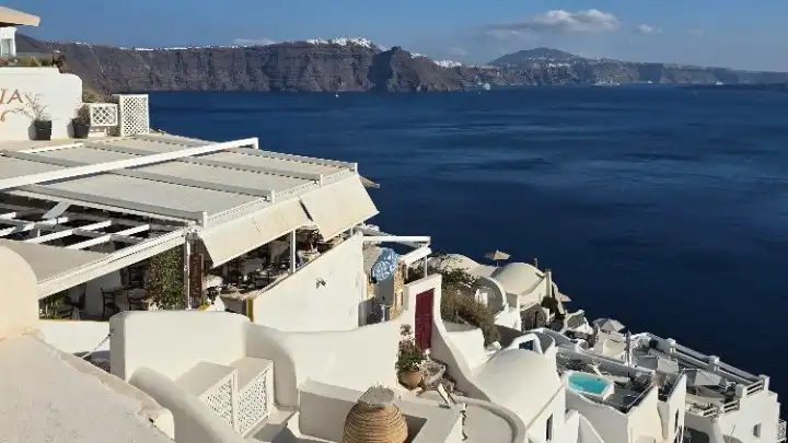 ΙΝΣΕΤΕ: Στην κορυφή των προτιμήσεων της Ευρώπης η Ελλάδα για ταξίδια στη Μεσόγειο