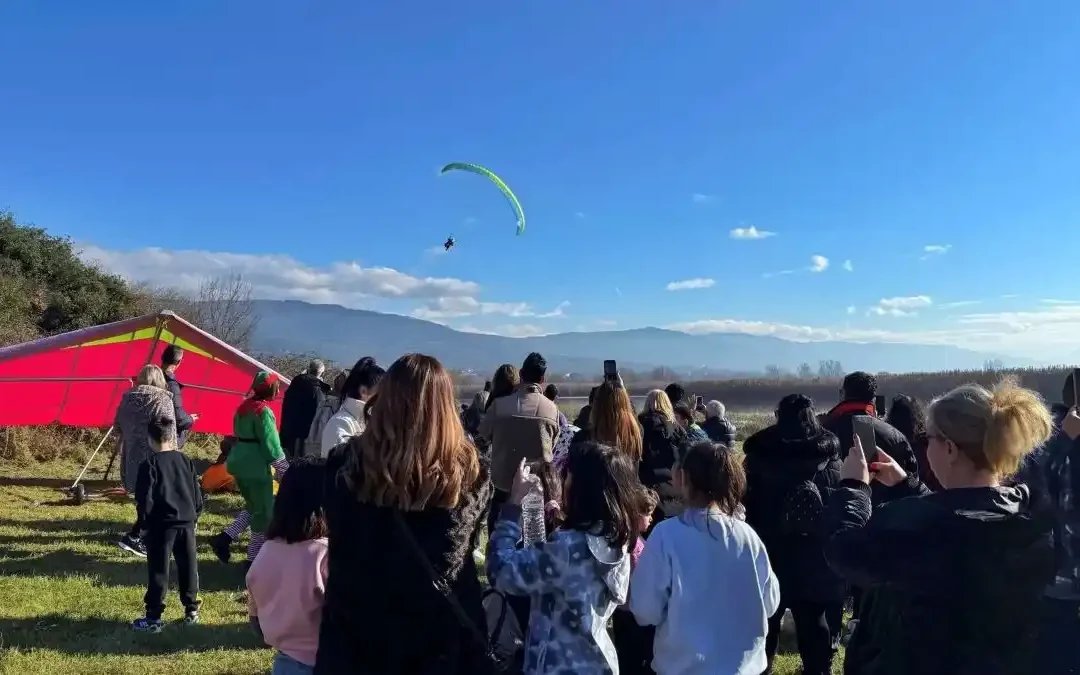 Αεραθλητικό Σωματείο: Άι-Βασίληδες στον ουρανό των Ιωαννίνων για καλό σκοπό!