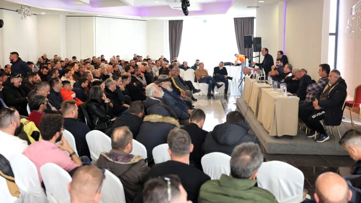 Αγρότες: Κλιμάκωση κινητοποιήσεων με μπλόκα και διευκολύνσεις ενόψει γιορτών (video)