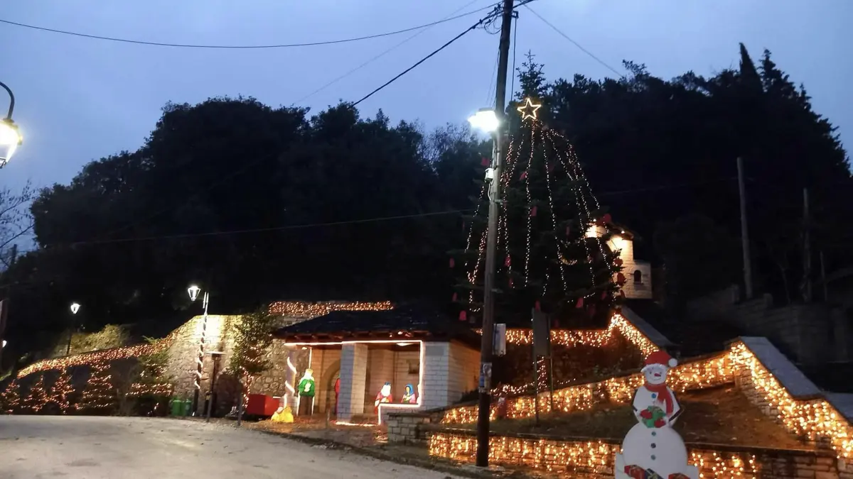Χουλιαράδες – Φωταγώγηση Χριστουγεννιάτικου δέντρου το Σάββατο 20 Δεκεμβρίου