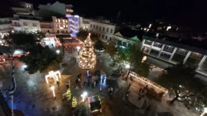 Άρτα: Άναμμα του Χριστουγεννιάτικου δέντρου και συναυλία της Ανδρομάχης στην Κεντρική Πλατεία