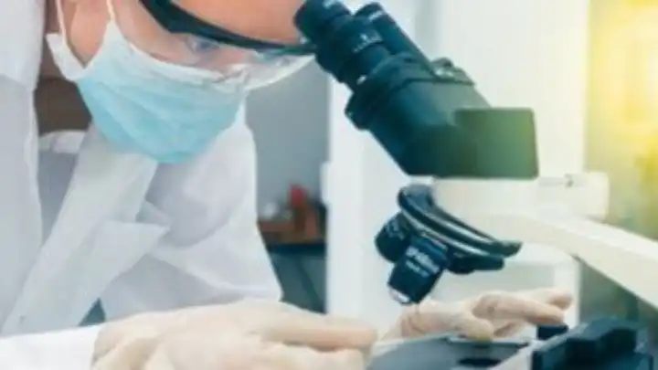 Αύξηση των κρουσμάτων καρκίνου του παχέος εντέρου σε ανθρώπους κάτω των 50 ετών – Άγνωστα τα αίτια