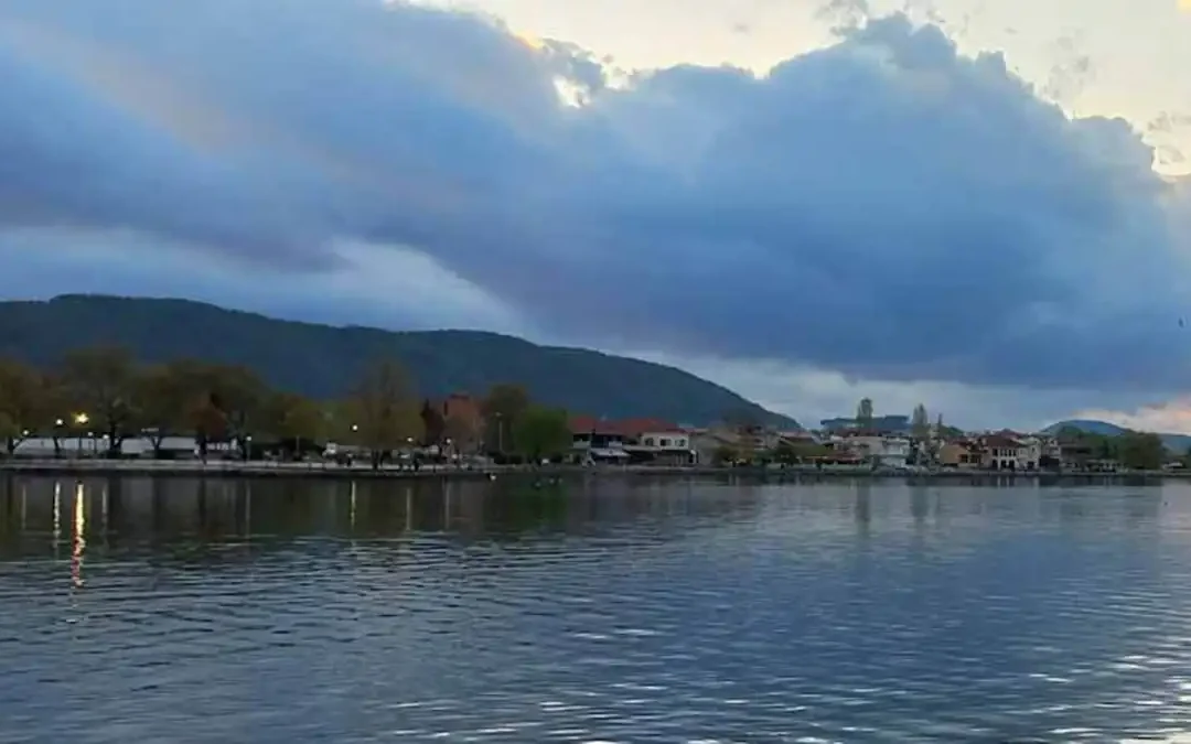 Ιωάννινα: 54χρονη έπεσε στη λίμνη – Περαστικοί ειδοποίησαν άμεσα την Αστυνομία