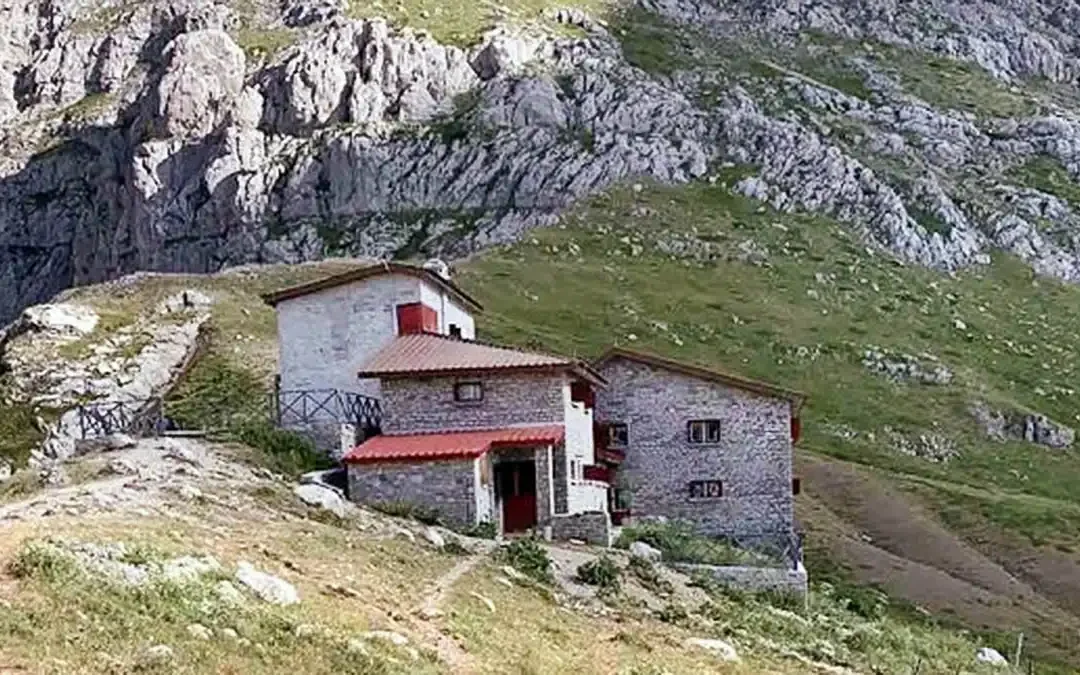 Ελλάδα: Τα ορειβατικά καταφύγια που ξεχωρίζουν σε Άγραφα, Δίρφυ, Τύμφη και Τζουμέρκα