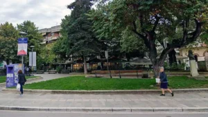 Ιωάννινα: Πτώση πανό τραυμάτισε γυναίκα στην πλατεία Πάργης