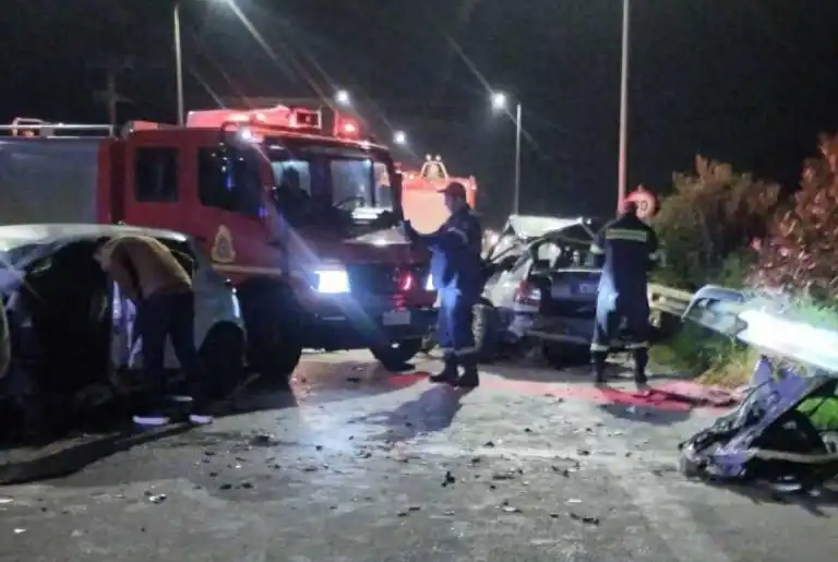 Ένας νεκρός και δύο σοβαρά τραυματίες στην Παλαιά Εθνική Οδό Πατρών-Πύργου