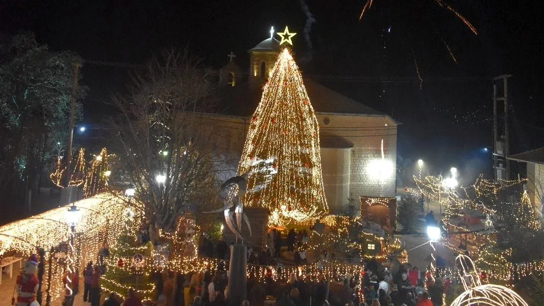 Τα Πράμαντα φόρεσαν τα γιορτινά τους και γεμίζουν επισκέπτες (video)