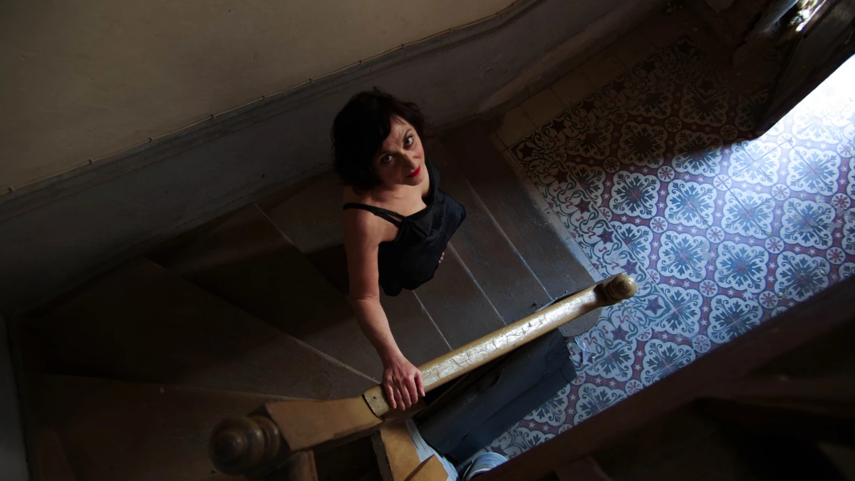 Η παράσταση «Τυφλή, τυφλή φοράδα πού πας;» έρχεται στο Καμπέρειο Θέατρο (trailer)