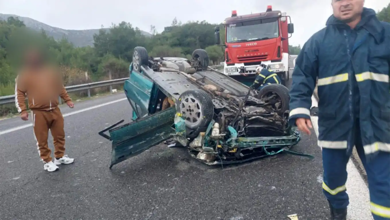 Σοβαρό τροχαίο με εγκλωβισμένους στην Εθνική Οδό Κορίνθου - Τριπόλεως