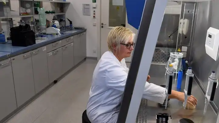 Ερώτηση Τσίμαρη για τη φορμόλη στο Παθολογοανατομικό του ΠΓΝΙ