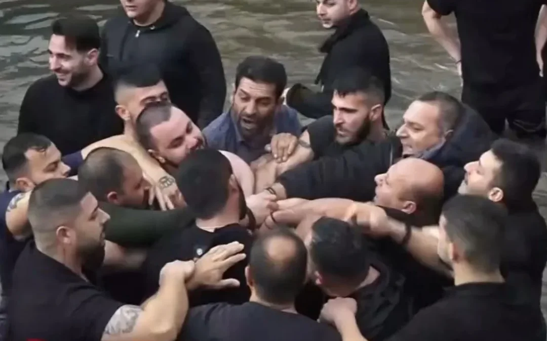 Φλώρινα: Ένταση για τον Τίμιο Σταυρό στον αγιασμό των υδάτων (video)