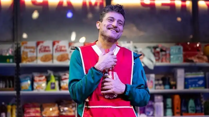 «Vanya» του Simon Stephens με τον Γιώργο Καραμίχο, στο Καμπέρειο Θέατρο