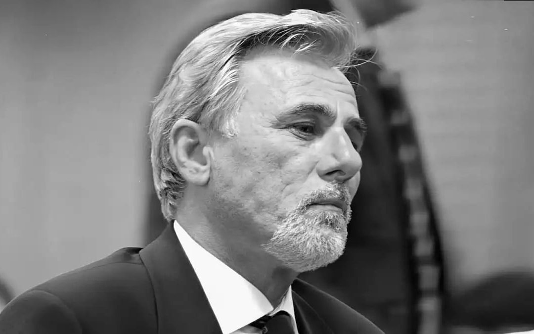 Πέθανε ο δημοσιογράφος Σπύρος Καρατζαφέρης (βίντεο)