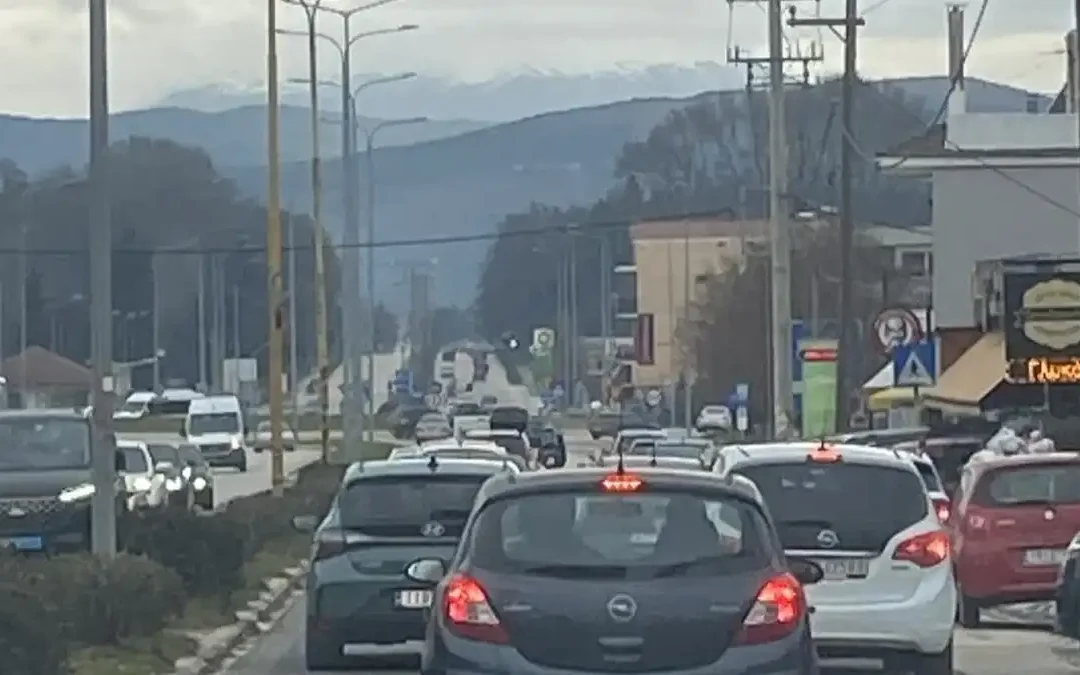 Σε εξέλιξη η αποχώρηση των εκδρομέων της Πρωτοχρονιάς – Αυξημένη κίνηση στα εθνικά οδικά δίκτυα