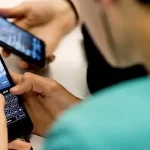 Βρετανία: Τα social media είναι τόσο βλαβερά για τα παιδιά όσο το κάπνισμα