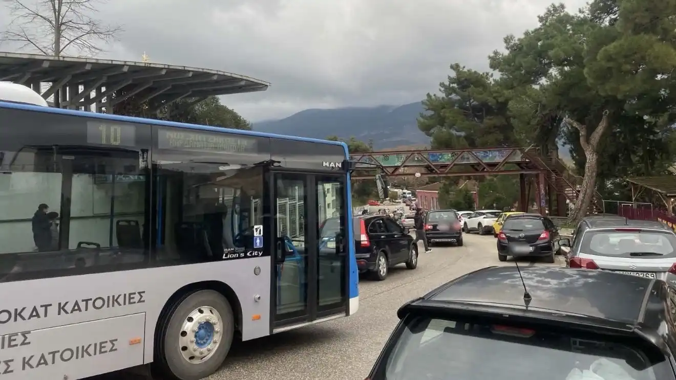 Κυκλοφοριακό: Ταλαιπωρία χωρίς τέλος στο κέντρο των Ιωαννίνων (βίντεο)