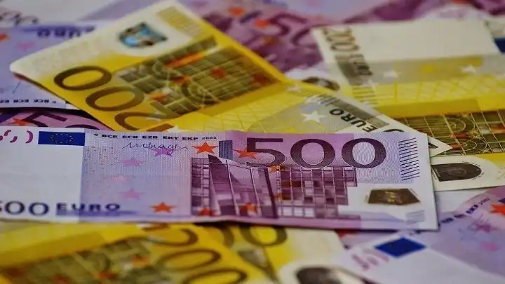 Βρετανία: Δικαιώθηκε το Ελληνικό Δημόσιο για την προεξόφληση χρεογράφων
